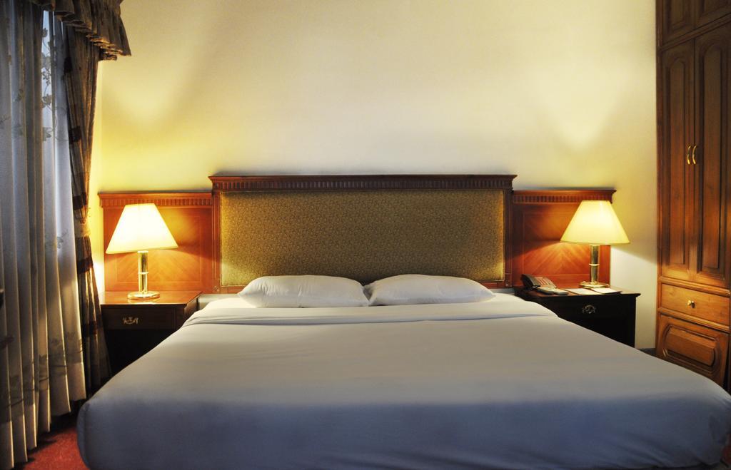 Hotel Bon Vivant Dhaka Room photo
